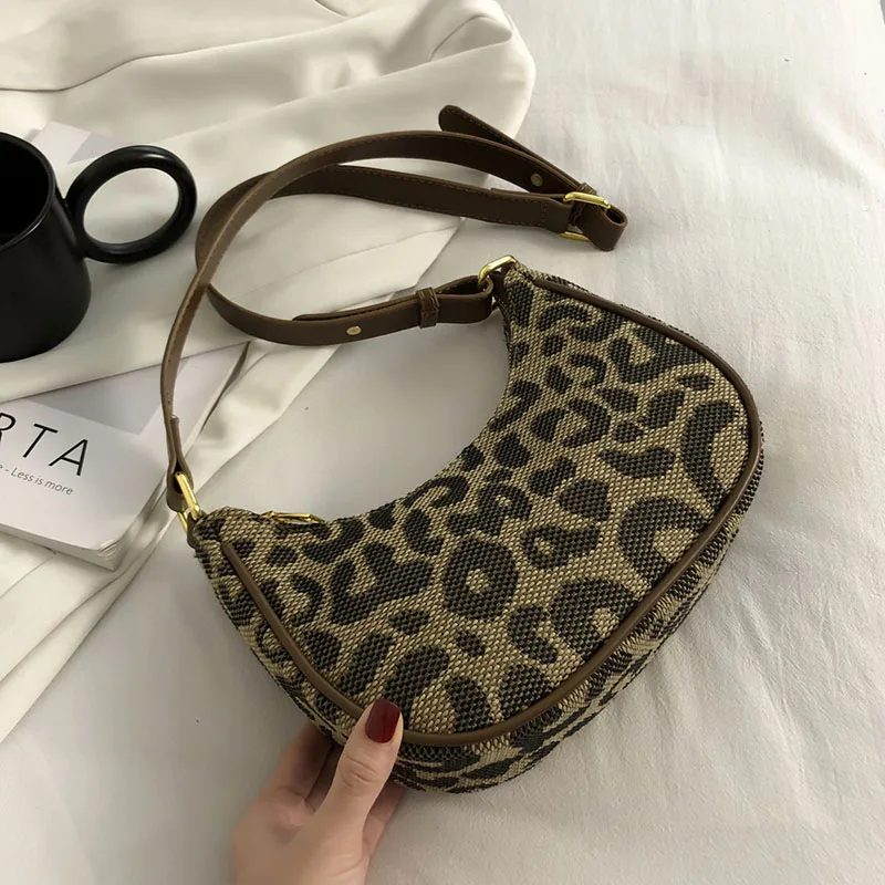 

Leopard Brand Designer PU Leather Half Moon Underarm Crossbody Brand Bag for Women 2021 Hit Winter Totes Shoulder Bag Handbags