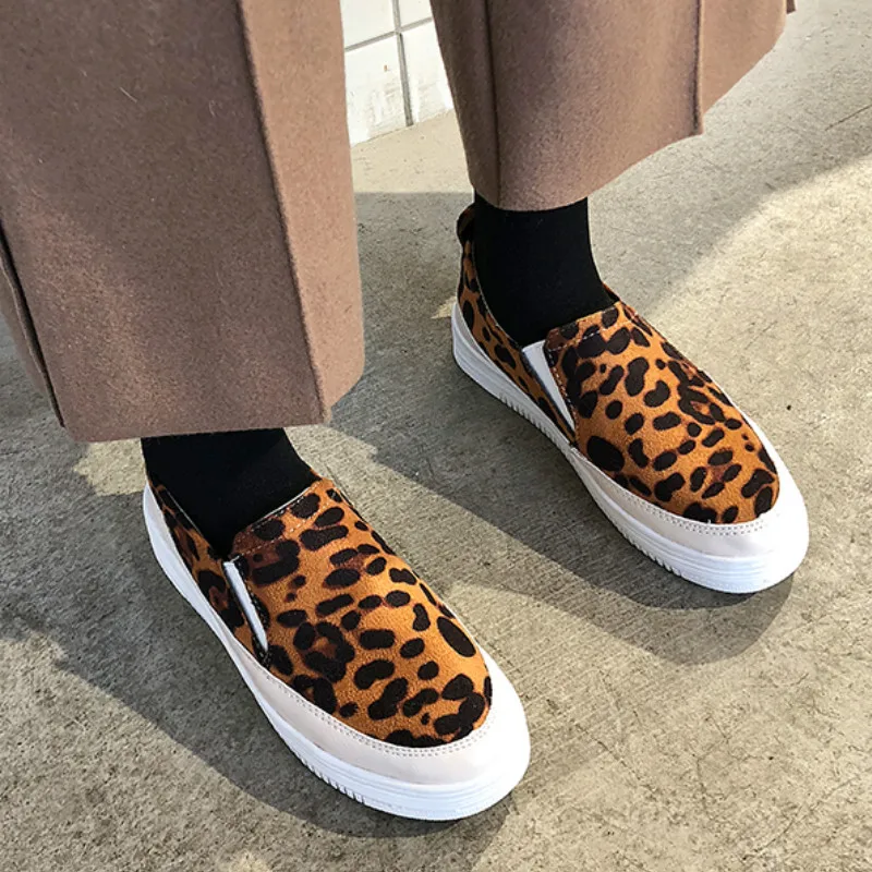 Женская обувь кроссовки с круглым носком Дизайнерская на плоской подошве сезон