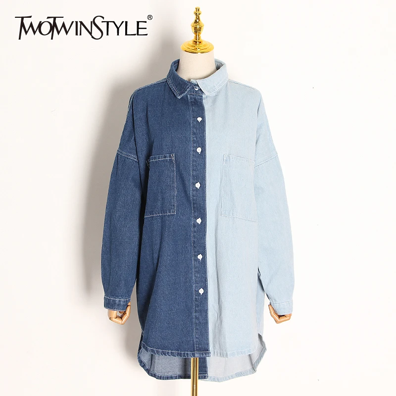 

Женская джинсовая рубашка TWOTWINSTYLE, Повседневная Свободная рубашка с отложным воротником и длинным рукавом, весна 2020