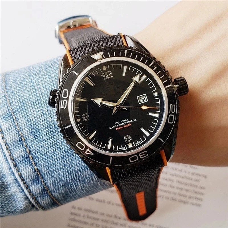 

Luxury Swiss Brand Men's Watches Classic Fashion Silicone Band Casual Wristwatch Womens Sports Quartz Watches