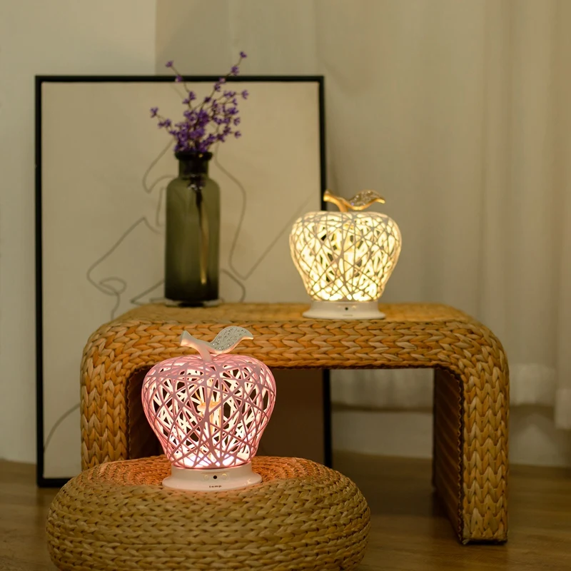 

UV Disinfection Lamp, Portable Remote Control USB Rechargeable Apple Bird's Nest Modeling Night Light