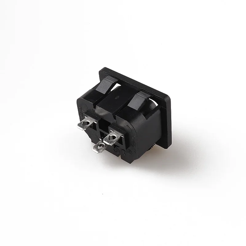 Женская розетка с Защелкивающейся розеткой питания переменного тока LZ F 2 C13