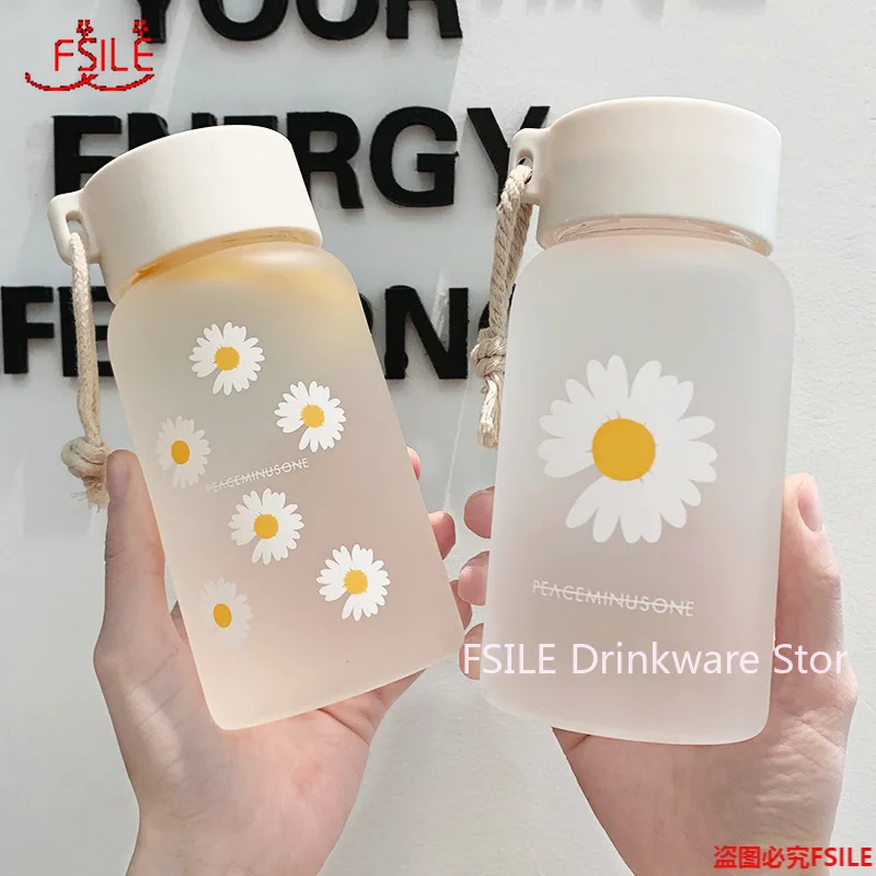 

500ml Korean Style Simple and Creative Xiao Zou Ju Frosted Glass Cup Ins Student Couple Portable Water Cup with Rope