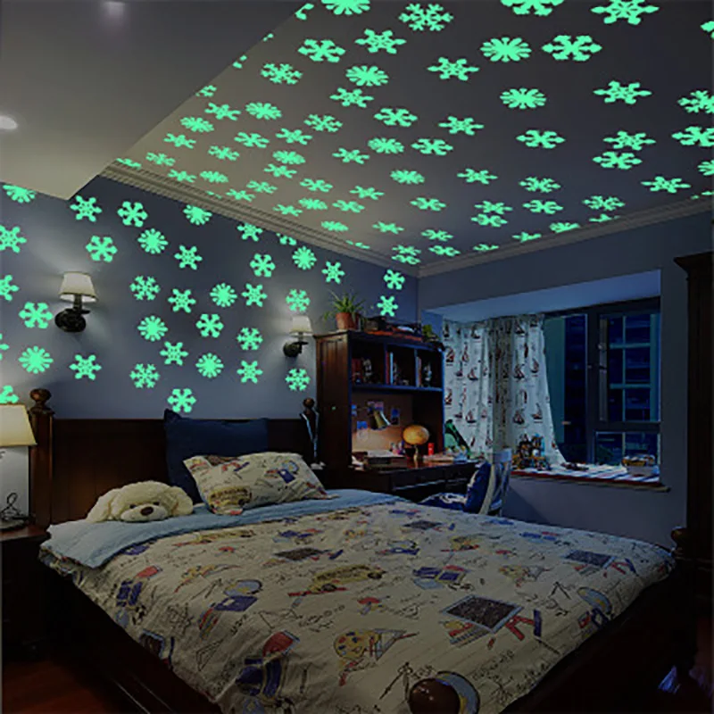 

50pcs/bag 3D Stereoscopic Christmas Luminous Snowflake Bedroom Decoration Self-adhesive Fluorescent Wall Sticker for Children