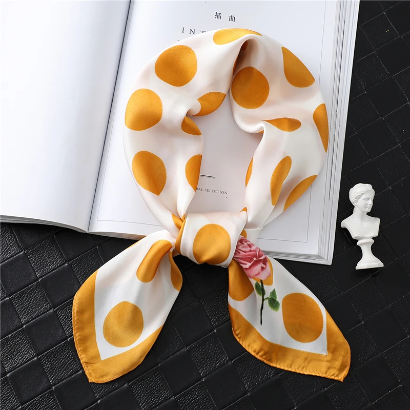 Платок женский Шелковый квадратный с принтом в горошек лето 2021 |