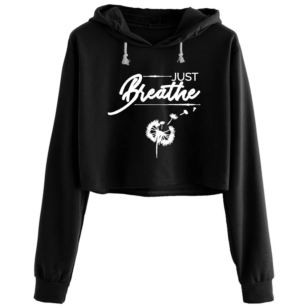 

Женский короткий пуловер с капюшоном и принтом