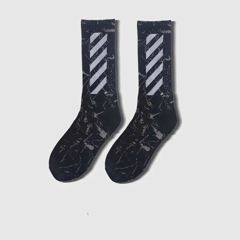 Black White 1 пара, Осенние полосатые спортивные хлопковые мужские носки, трендовые хип-хоп носки унисекс для скейтборда, носки до щиколотки, уличная одежда, мужские носки Harajuku - Цвет: Black White