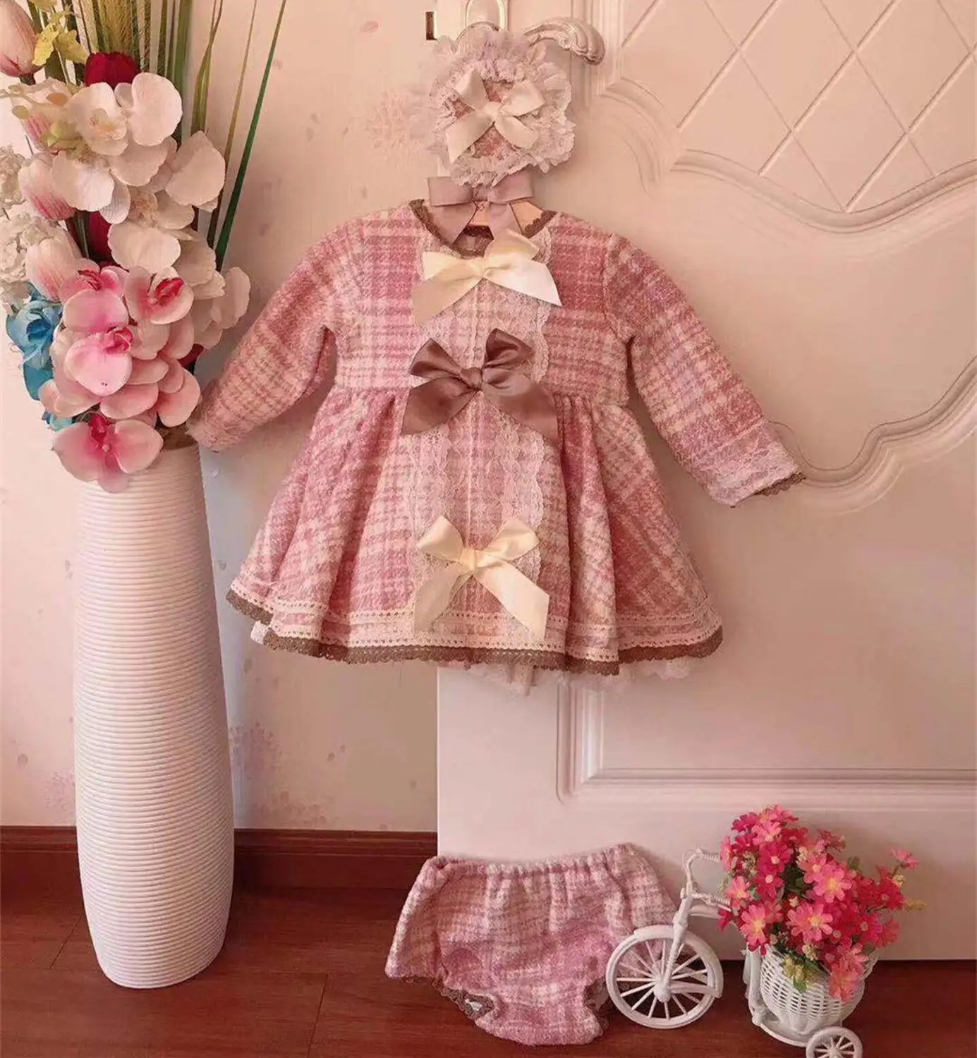 Осенне зимний плотный шерстяной наряд для маленьких девочек розовый клетчатый