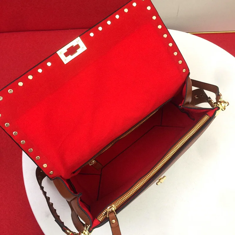 

Women's Rivet calf leather bag luxury designer rivet handbag punk style high quality chain One Shoulder Messenger Bag