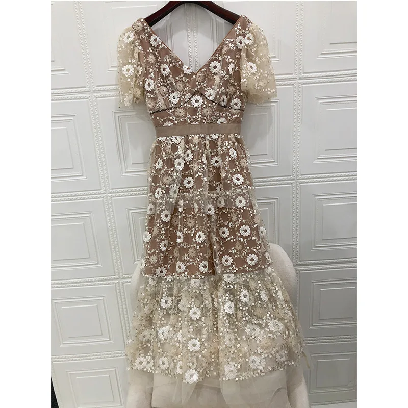 

2021 summer new apricot circle Sequin mesh embroidery bubble sleeve high waist dress V-neck dress