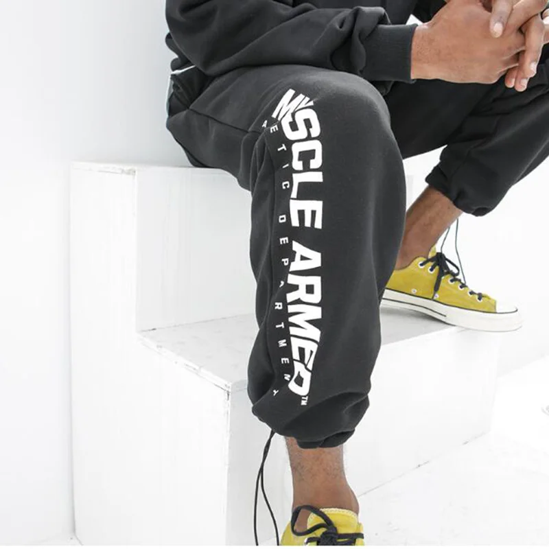 

2019 fashion tide brand men's autumn and winter new fleece men's straight drawstring pants feet sports pants fitness warm pants