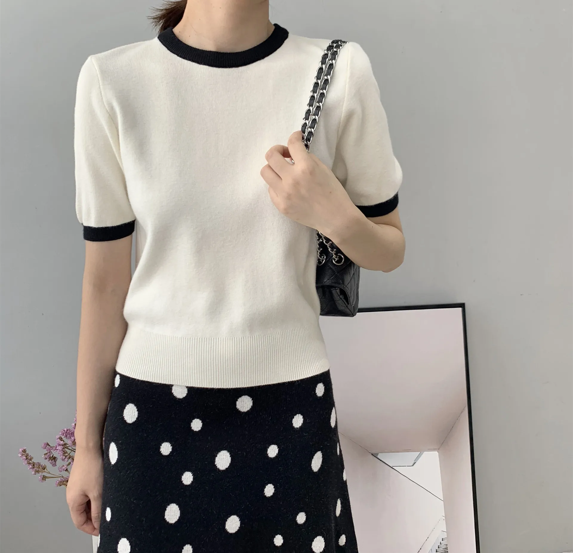 

2020 Short Sleeve Knitted O-Neck Striped Slim Thin Women Pullovers Female White Sweater Pull Femme