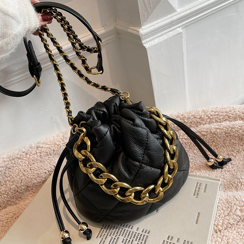 

Small PU Leather Bucket Crossbody Bags Women 2021 Winter Brand Thick Chain Quilted Shoulder Bag Designer Padded Handbags