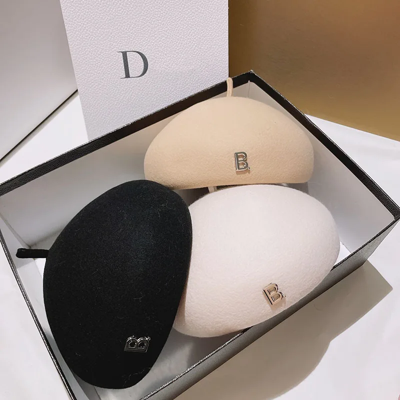 

Berets Fashion Wool Fedoras Hats For Women European American Simple B Letter Beret Japan Wild Warm Pumpkin Painter Hat