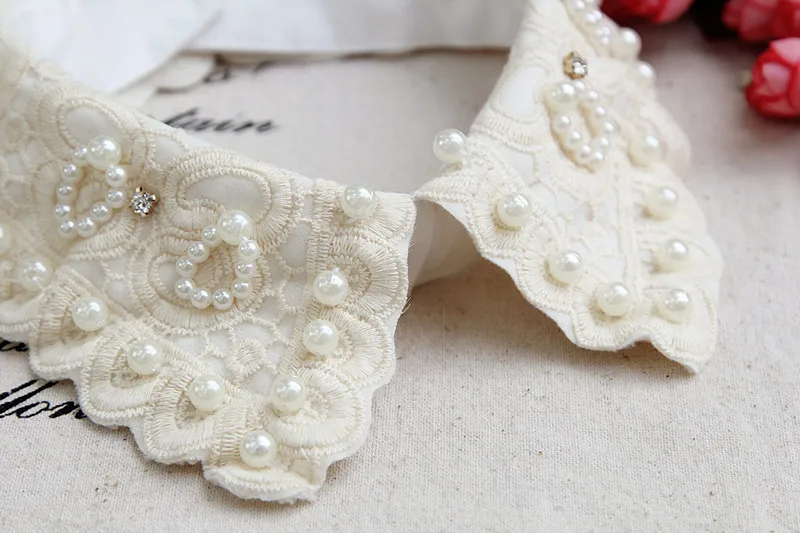 

Women White Fake Collars Vintage Embroidery Floral Detachable Collar Handmade Beads False Fake Shirt Collars Decoration