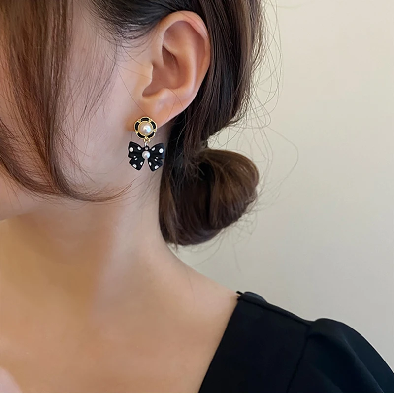 

S925 Silver Needle Bow Earrings 2021 New Trend Winter Exquisite Temperament High-End Sense Stud Earrings Wholesale