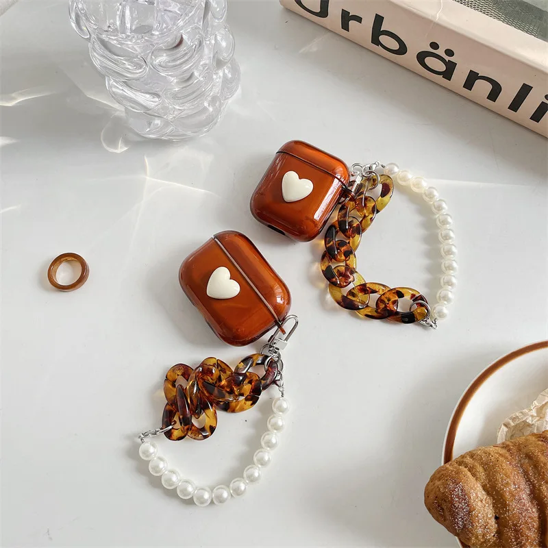 

Женский чехол для AirPods Pro, чехол для наушников в стиле ретро, с цепочкой янтарного цвета, с мягким сердцем, чехол для AirPods 2/1, чехол с жемчугом, б...