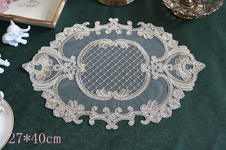 Европейская кружевная овальная салфетка с золотой нитью