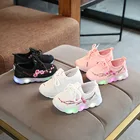 Спортивная обувь для детей 2021 осенней одежды для мальчиков повседневная спортивная обувь с подсветкой; Кроссовки с подсветкой для маленьких девочек ясельного возраста, От 1 до 6 лет