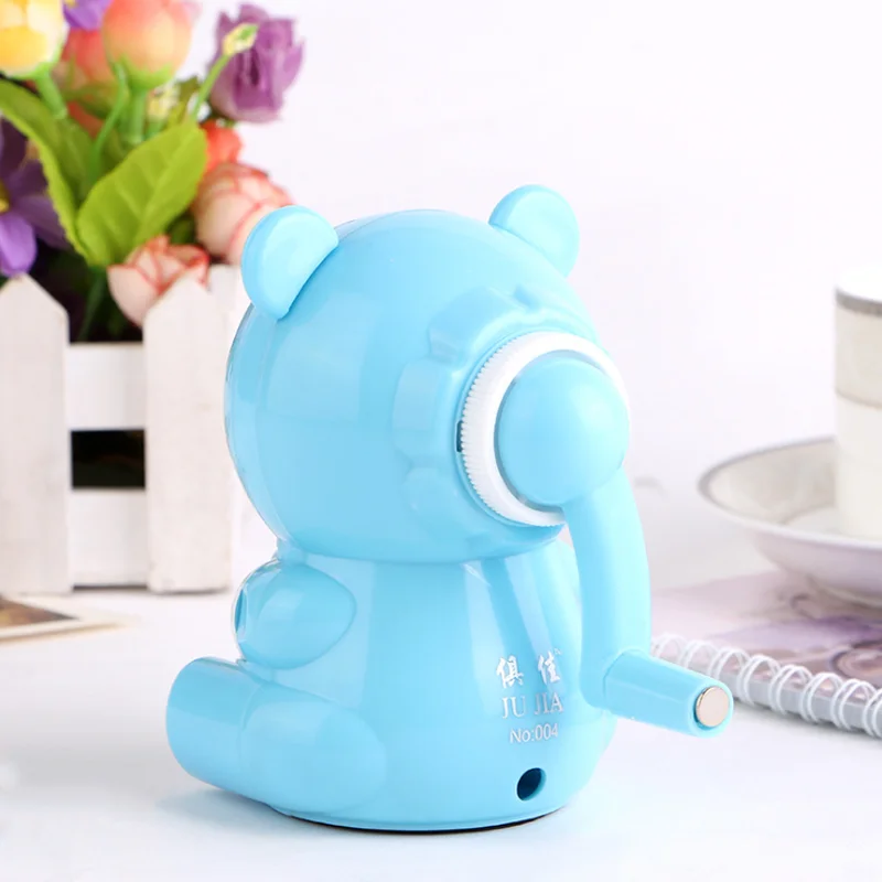 

1pc Teddy Bear Hand-Cranked Automatic Pen Pencil Machine Cartoon Student Pencil Sharpener Hand Crank School Supplies Stationery