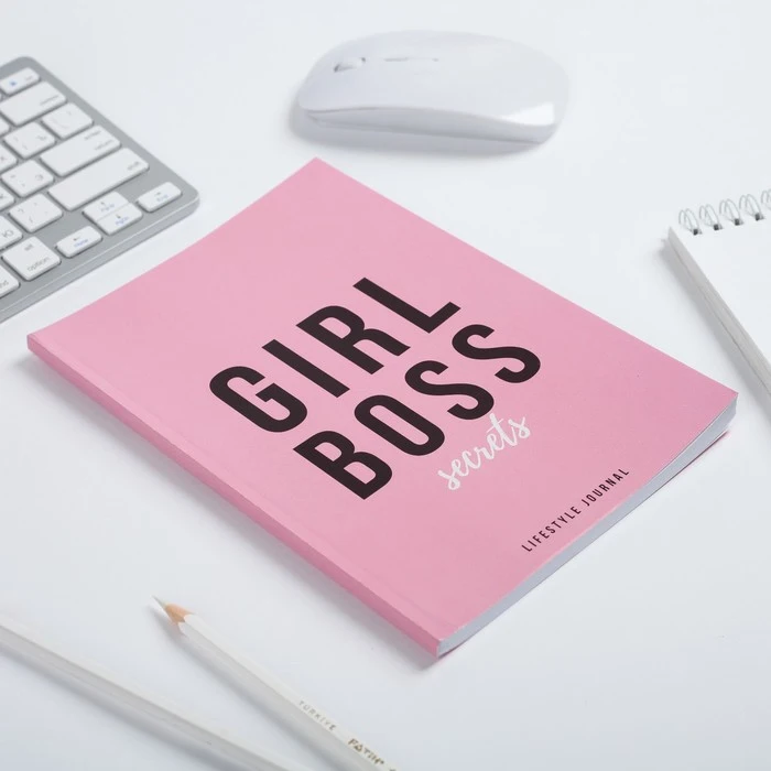 Ежедневник в точку Girl Boss 64 листа |