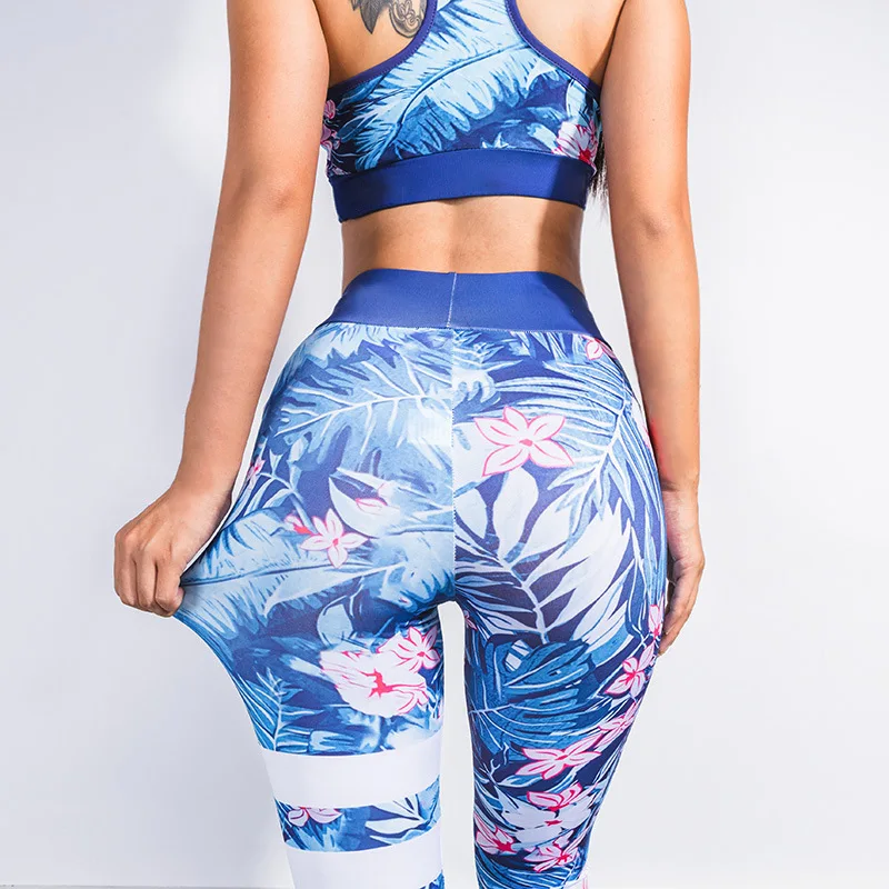 

2020 women's seamless track and field sportswear quick-drying breathable slim high waist high stretch yoga suit two-piece set