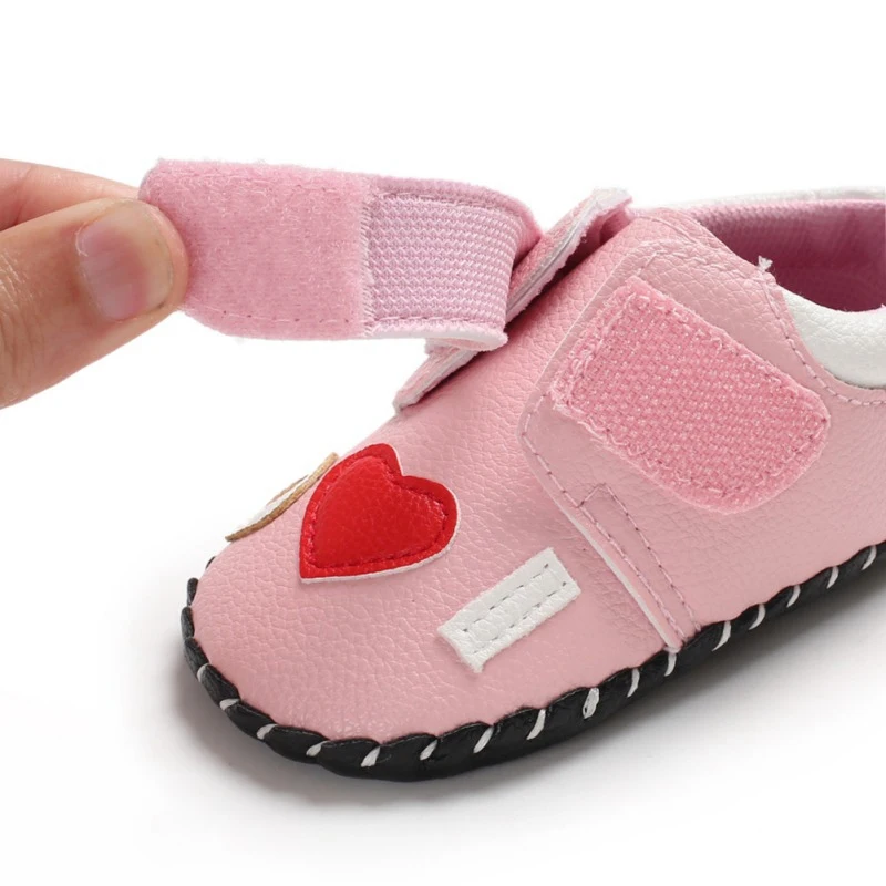 

PU Heart Baby Girls Shoes First Walkers Newborn Baby Moccasins Soft Boy Girl Fringe Soft Soled Non-slip Footwear Shoes 0-18M