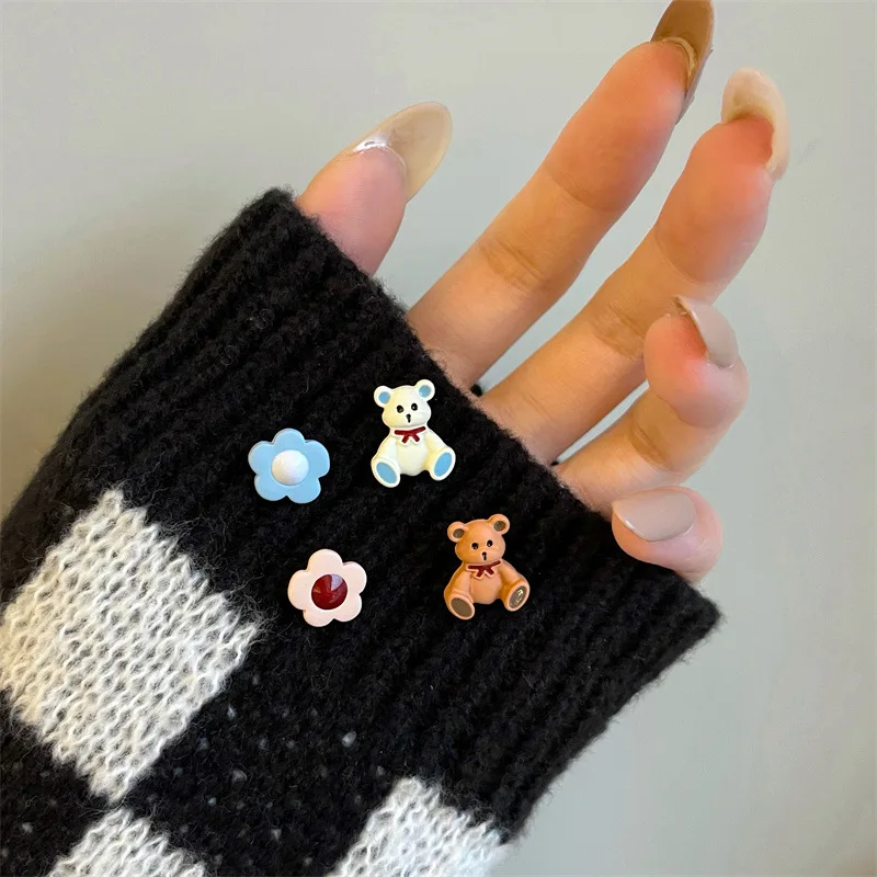 

Новые Мультяшные милые красочные ушные манжеты для женщин серьги для пирсинга с маленьким медведем и цветком
