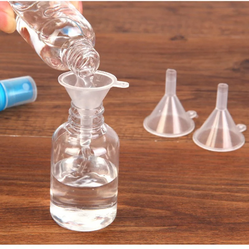 

10 Pieces of Mini Plastic Perfume Diffusion Bottle Funnel Small Mouth Liquid Oil Funnel School Laboratory Supplies Tools