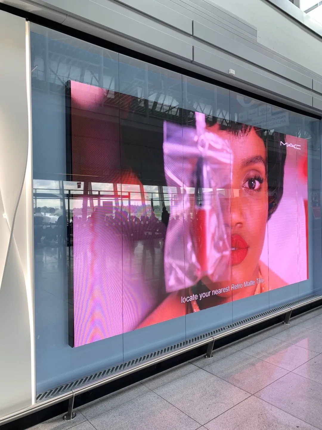 

P2.5 p3 p4 shop advertising fixed indoor led video wall display