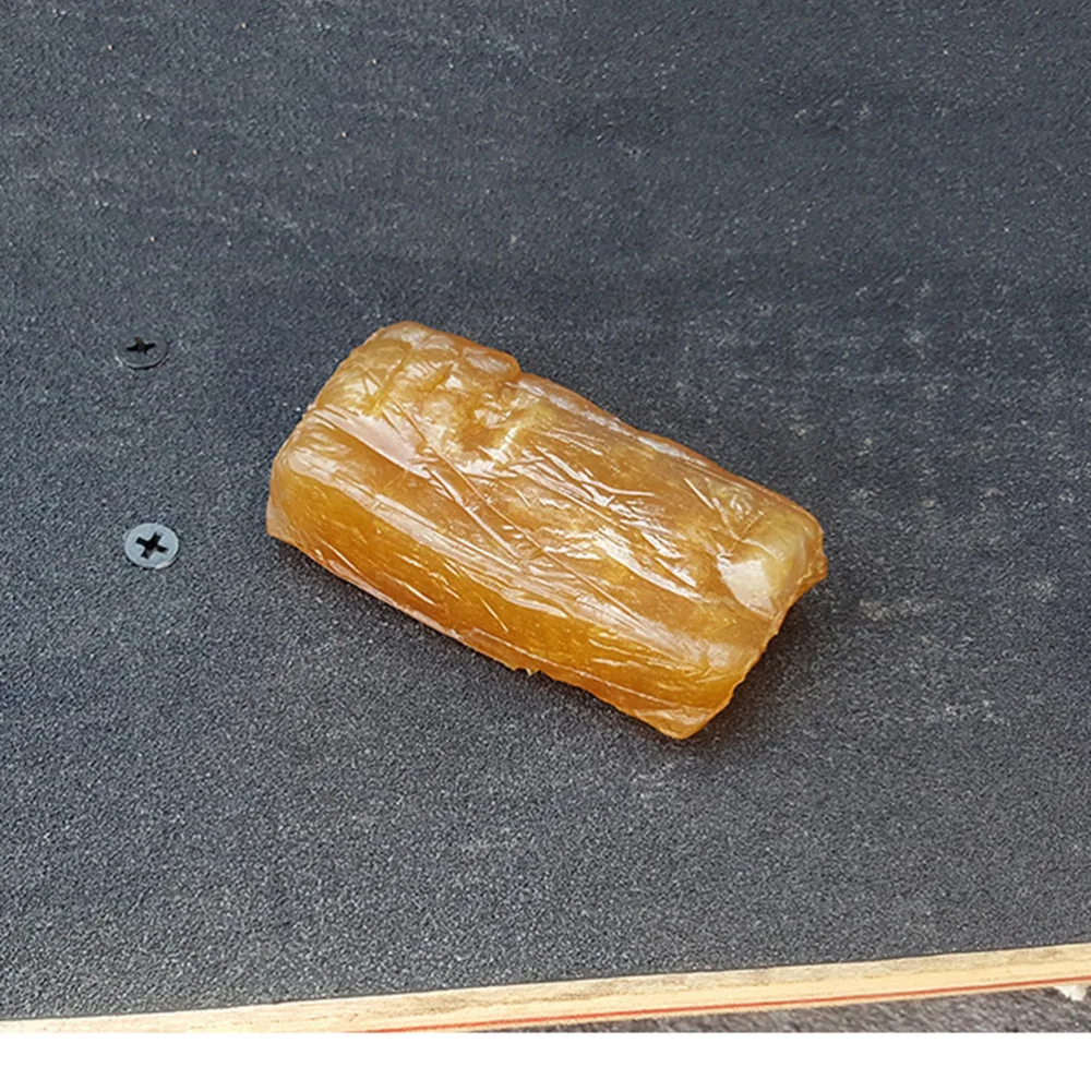 

2pcs Durable Skateboard Grip Gum Rub Wipe Eraser Efficient Cleaner (Random Color)