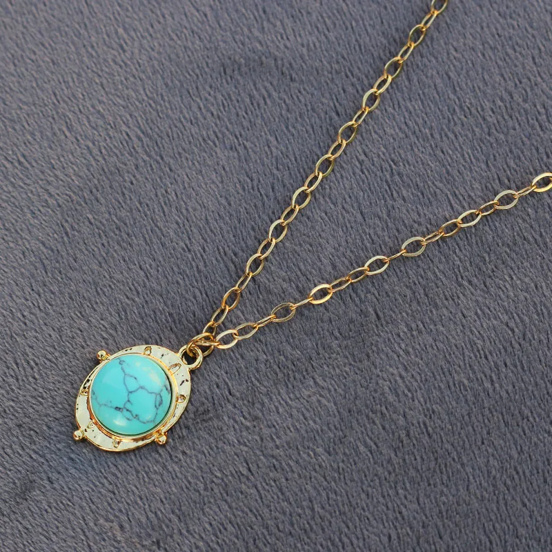 Цепочка-чокер женская из нержавеющей стали с натуральным зеленым камнем 42 см |