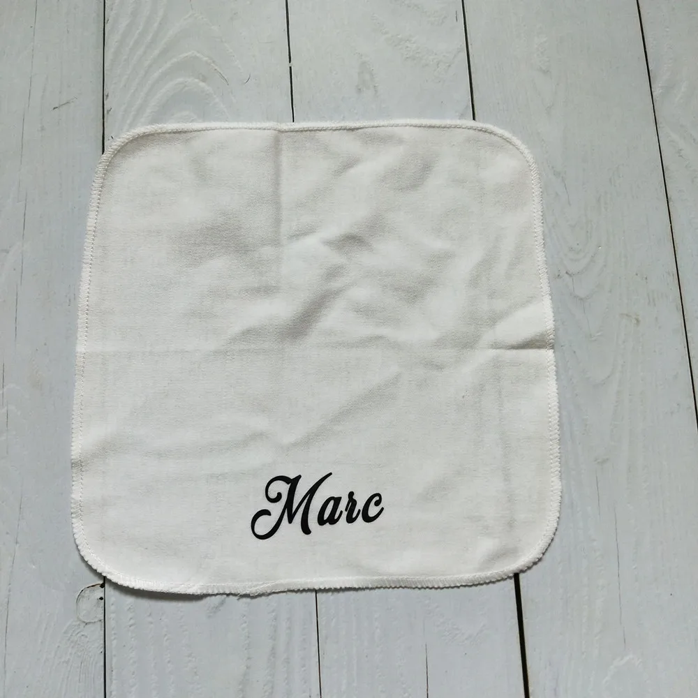 Baberos de algod&oacute;n con nombre personalizado para beb&eacute; reci&eacute;n nacido, pa&ntilde;uelo de toalla para babear, regalo para reci&eacute;n nacido, accesorio de alimentaci&oacute;n infantil-1