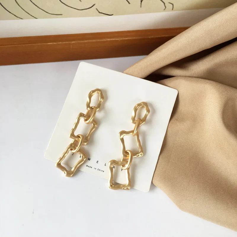 

Temperament Vintage Metal Fashion Earrings Geometric Irregular Hyperbole Earrings Dangle Wholesale