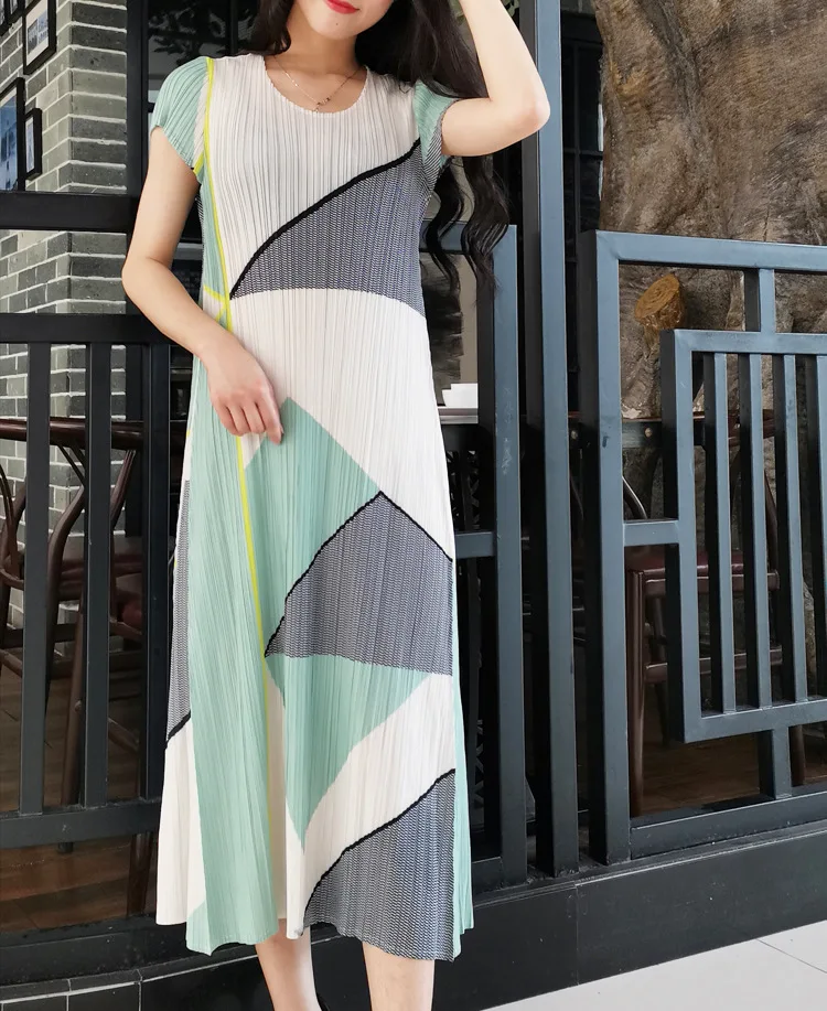 

Pleated Dress Summer New Digital Print Free Size Dress
