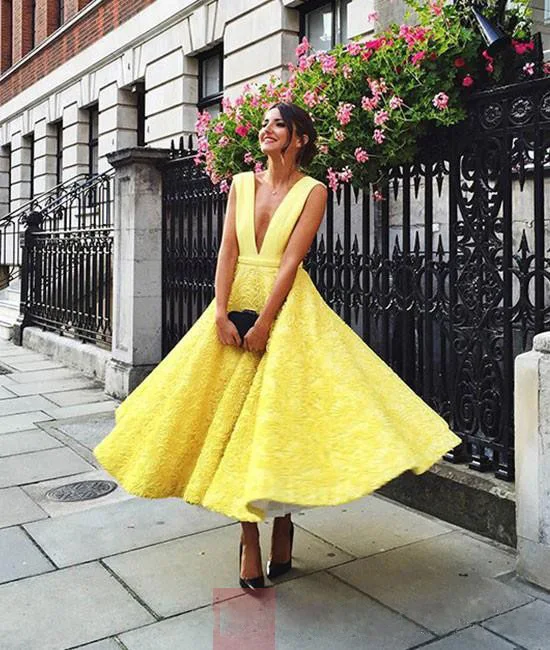 

Linglewei New Spring and Summer Women's Dress new lace deep V backless dress
