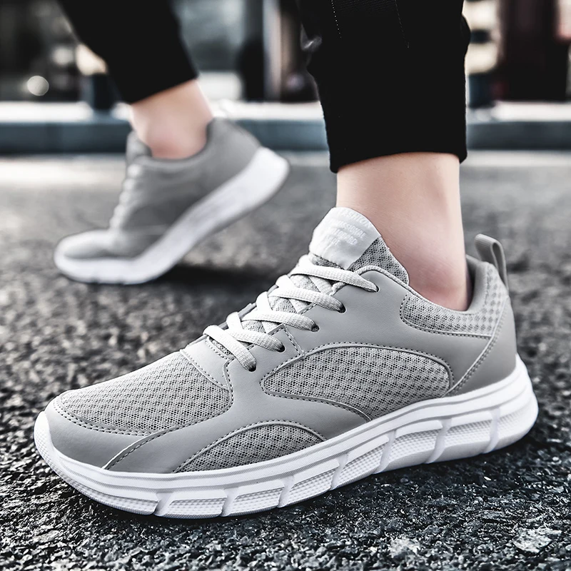 2020 модные летние мужские кроссовки на шнуровке из дышащей сетки повседневная