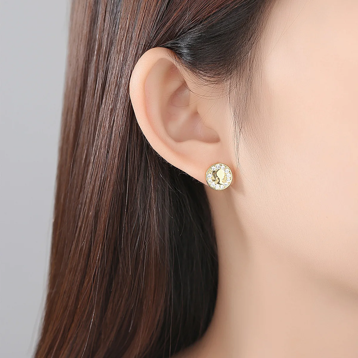 

SANYU Real 925 Sterling Silver Young Girl Round Stud Earrings for Women Shining 18K Gold Color Cubic Zircon Earrings Jewelry