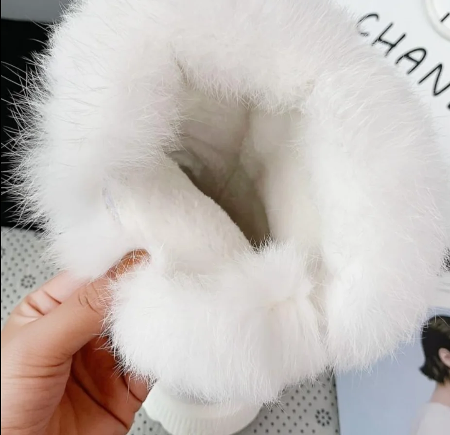 Осенне-зимние короткие сапоги на толстой плоской подошве из кроличьего меха с