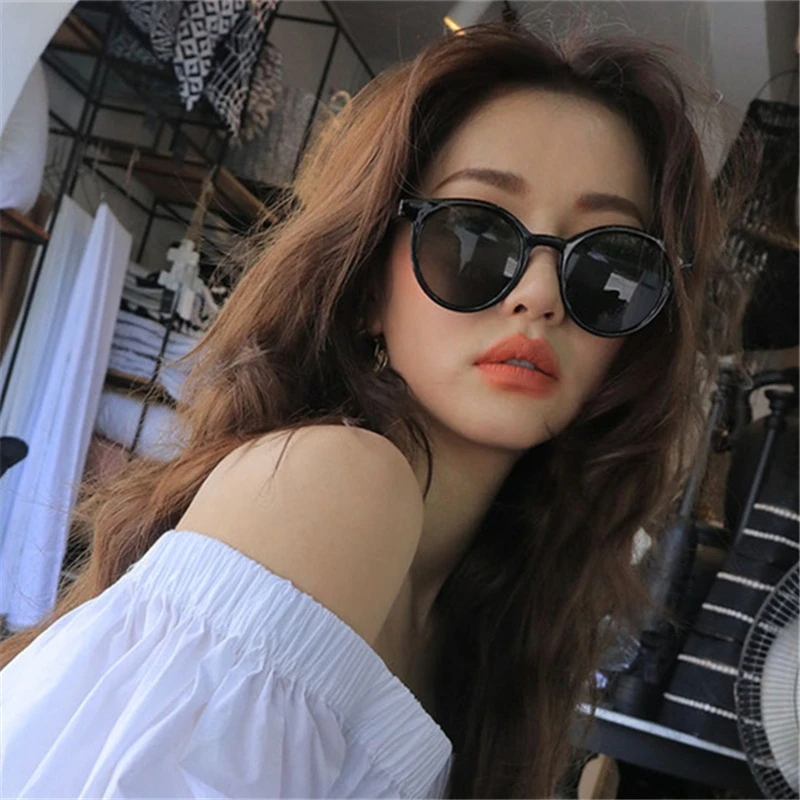 

Korean milk tea color round sunglasses Fashion ins net Red Sunglasses small frame sunglasses