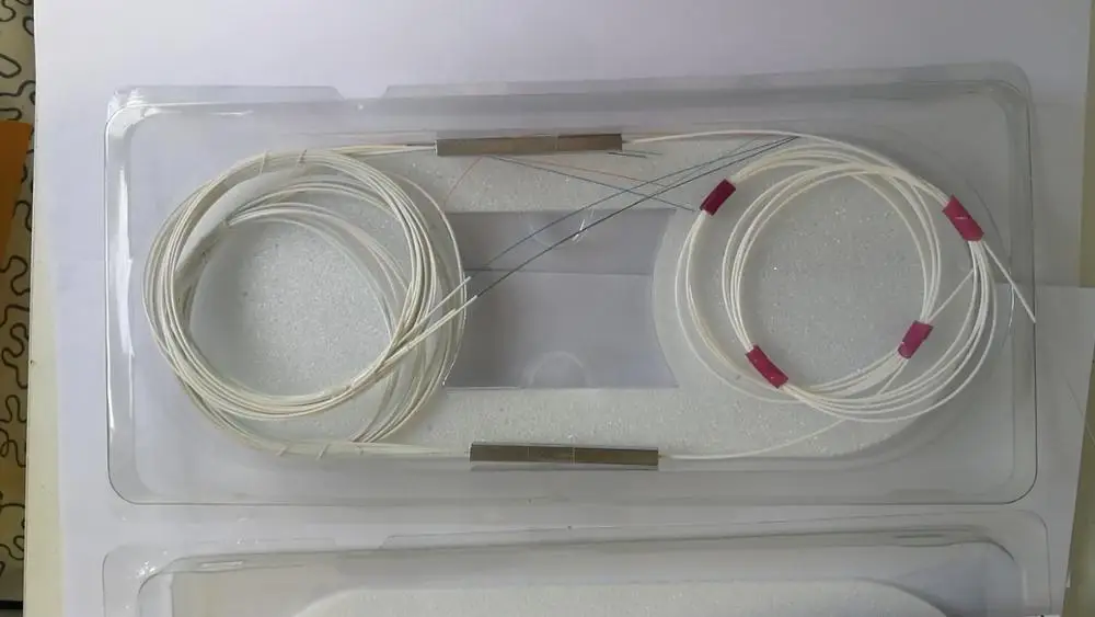 

2 шт./lot1x4 волоконно-оптический разветвитель PLC без разъема cable1x4 0,9 mmMini Blockless 4 Порты коробка передач для высокочастотной связи по проводам ЛЭП