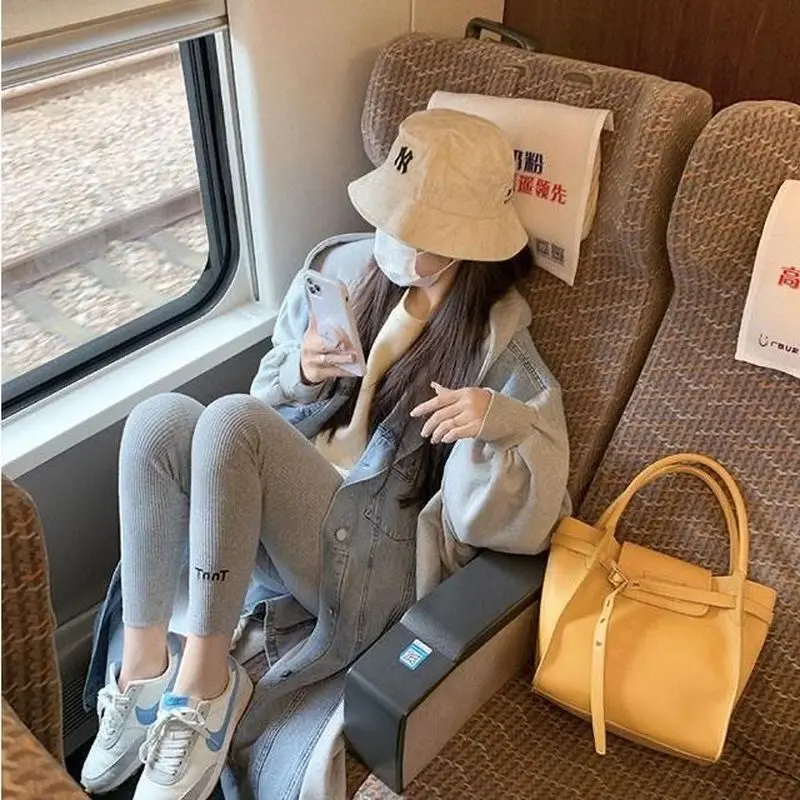 Женская джинсовая куртка с капюшоном повседневная куртка-бомбер оверсайз