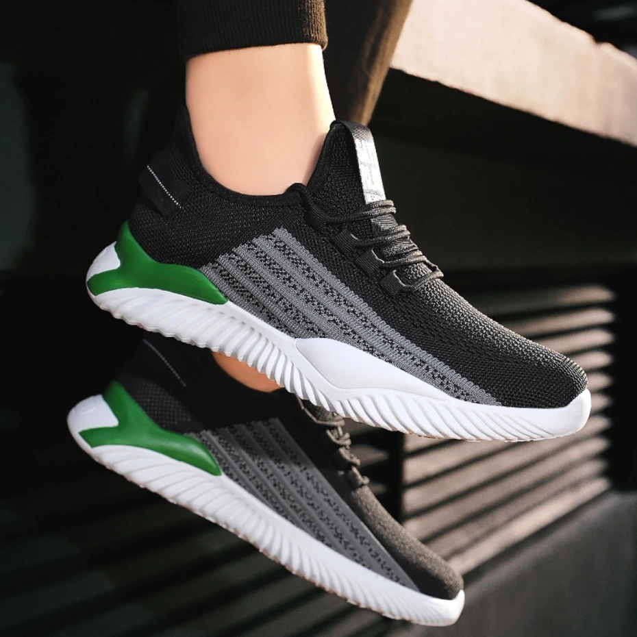 

Leisure new Korean sports shoes men's shoes men's summer autumn flying weaving fashion running shoes soft soled men's shoes