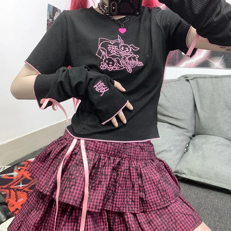 

Spring and summer new Harajuku style sleeves loose wild drawstring cartoon embroidery short section T-shirt women