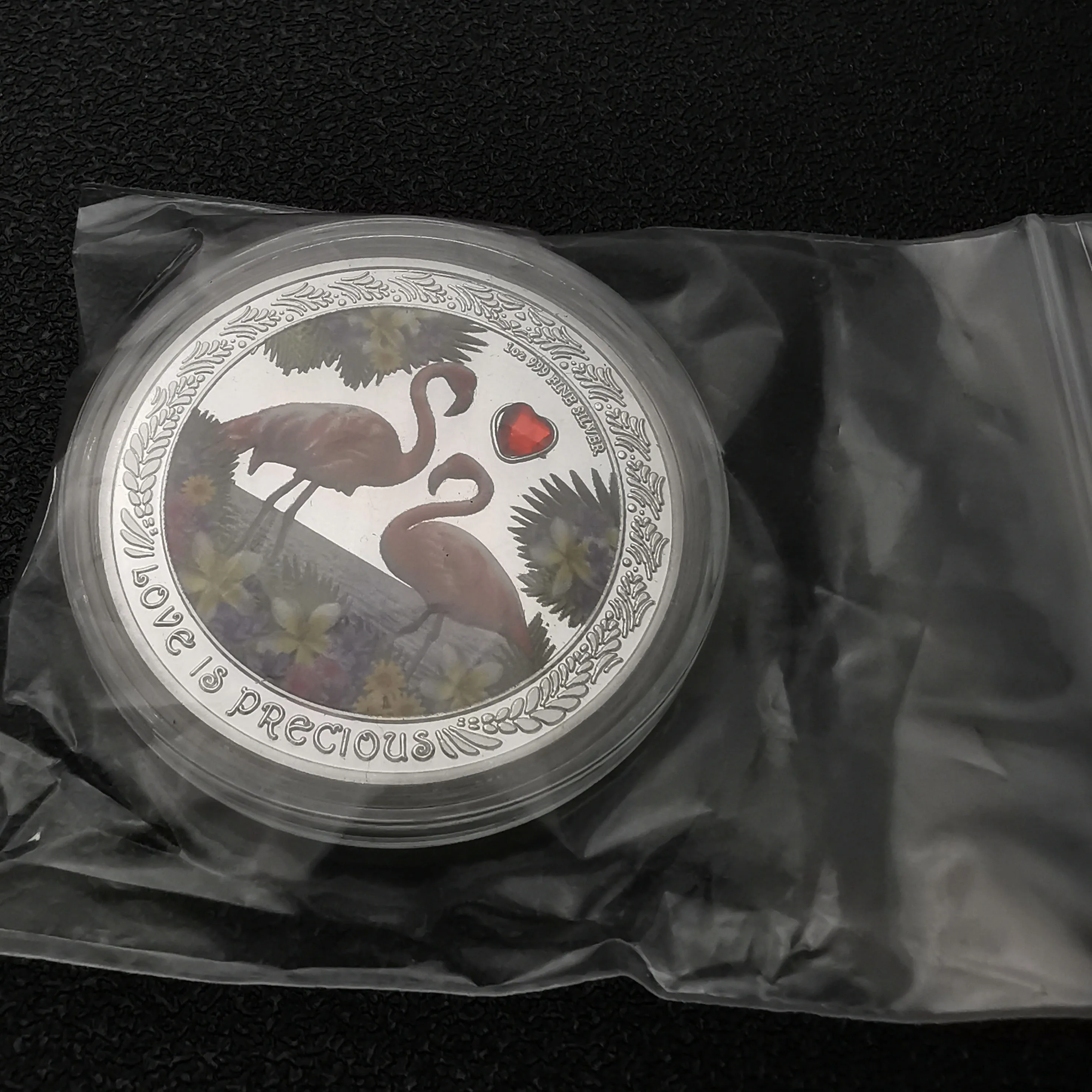 

Beautiful 1OZ Flamingo Silver Coin Love is Precious Commemorative Coins An Affectionate Couple Souvenir Gifts