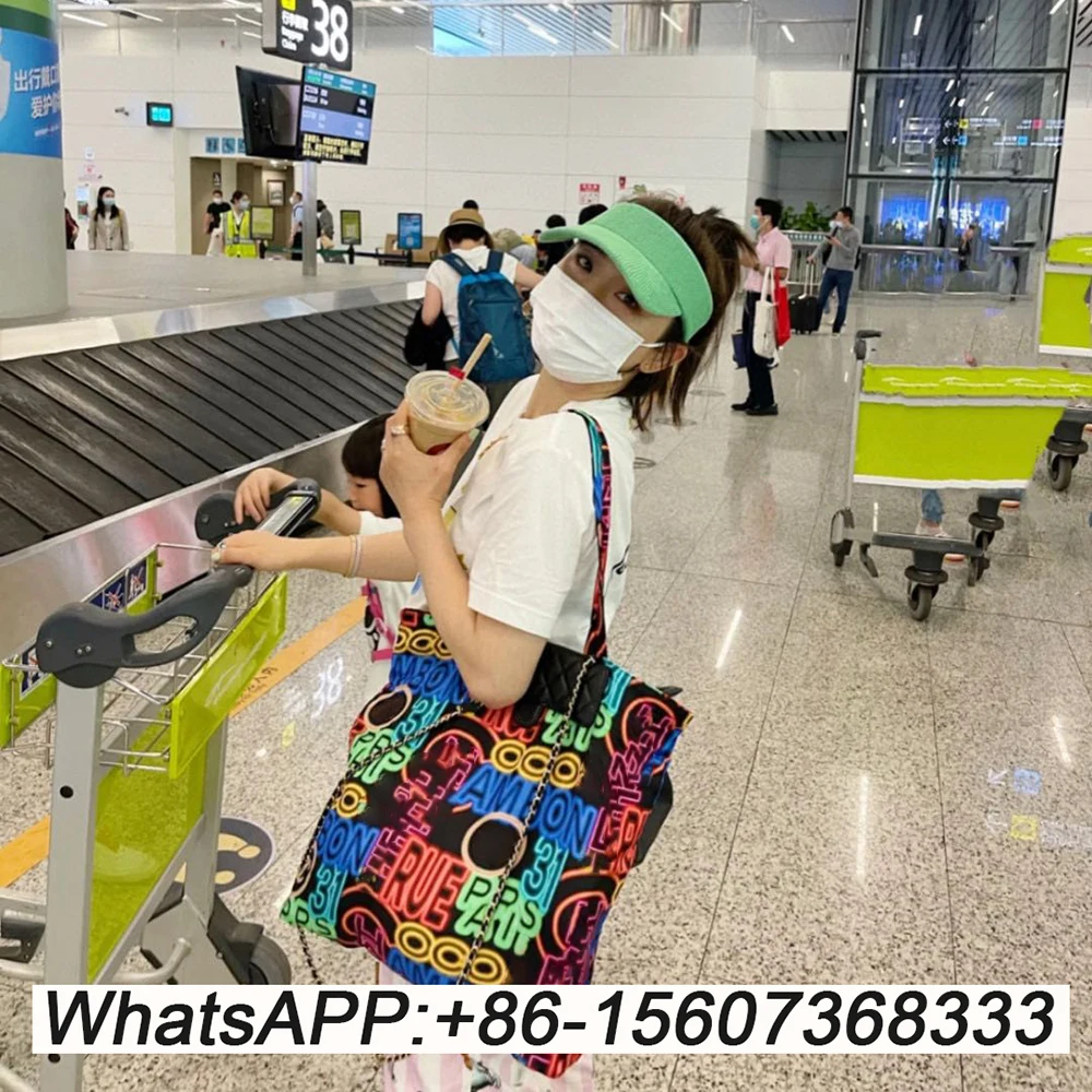 

2021 New Summer Fashion Eco-Friendly Bag, Colorful, Shrinkable Storage Shopping Bag, Shoulder Messenger Bag, Portable Tote Bag