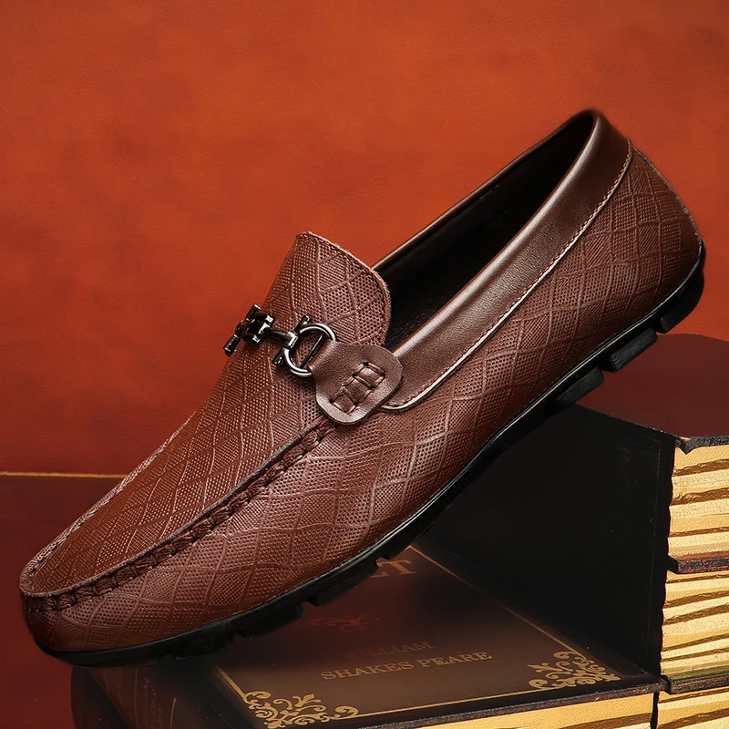 

Популярная Летняя мужская модная дышащая обувь в горошек из натуральной кожи; Трендовая универсальная износостойкая Повседневная Уличная обувь