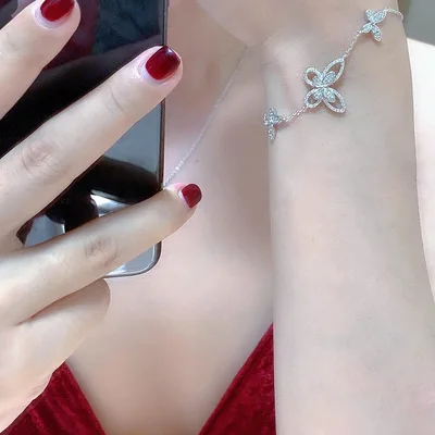 

Butterfly Bracelet Women's High-End Luxury Bracelet Small Design Three Butterfly Hand Jewelry Simple Diamond Girlfriend Holiday