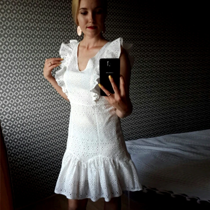 Женское летнее Мини Платье с V образным вырезом белое хлопковое платье рюшами и
