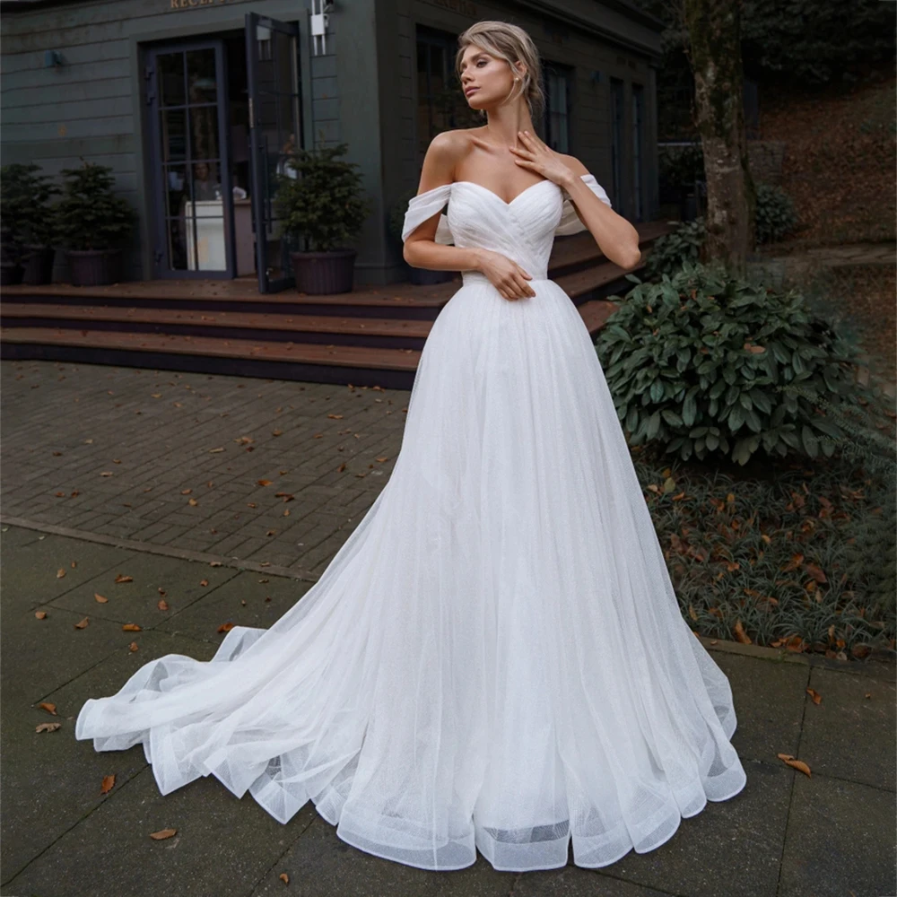 

0UETEEY A-Line Wedding Dresses O-Neck Long Sleeves Sweep Train Plus Size Lace Appliqued Zipper Back Wedding Gowns 2022